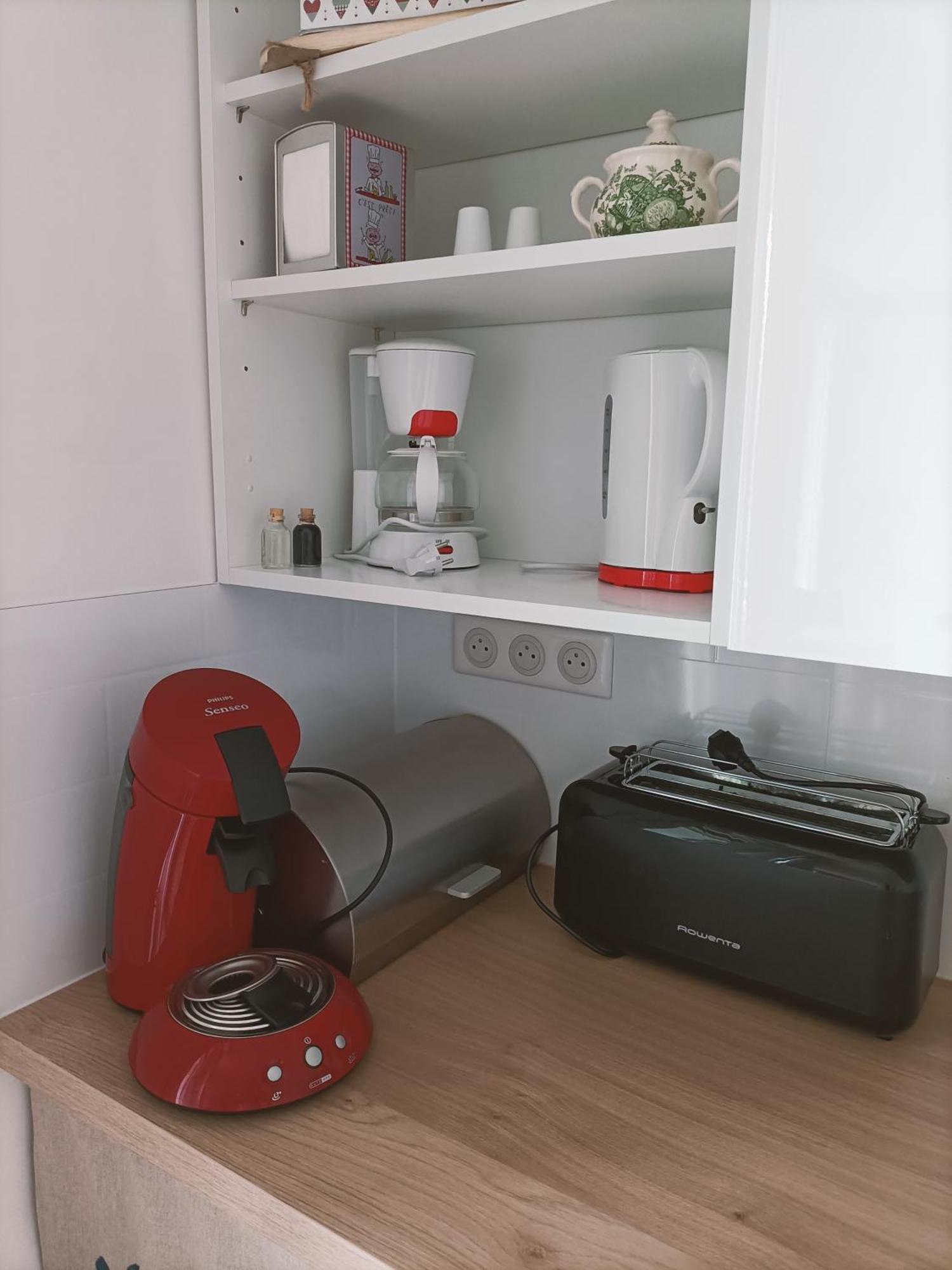 Appartement Le Lavarin Balcon Et Parking Prive Wifi Avignon